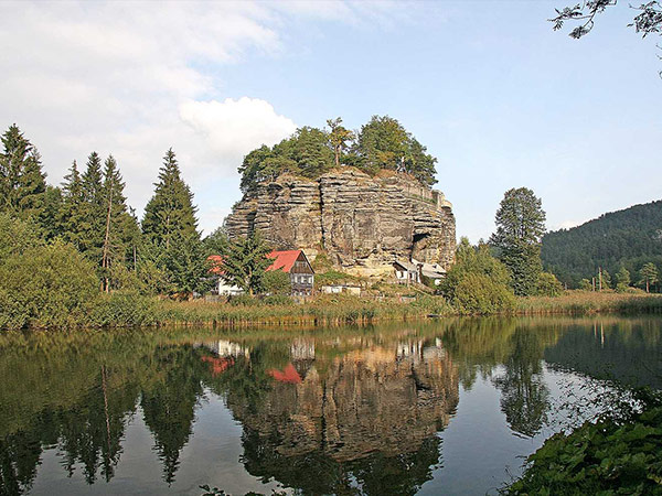 Sloup v Čechách – skalní hrad a okolí